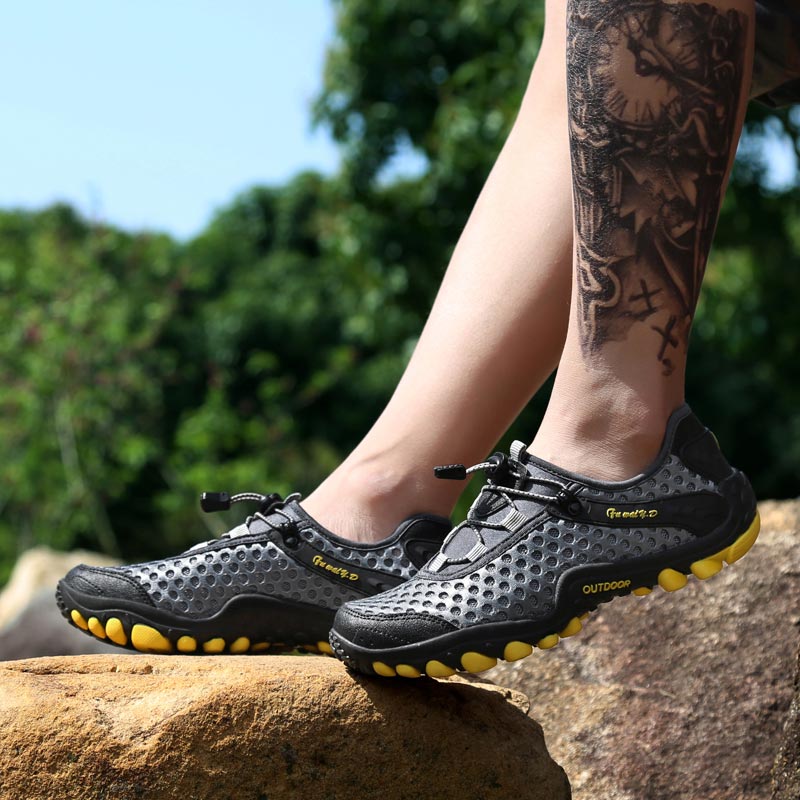 Chaussures de sport de montagn - Luxury Lifestyle Resorts avis et prix